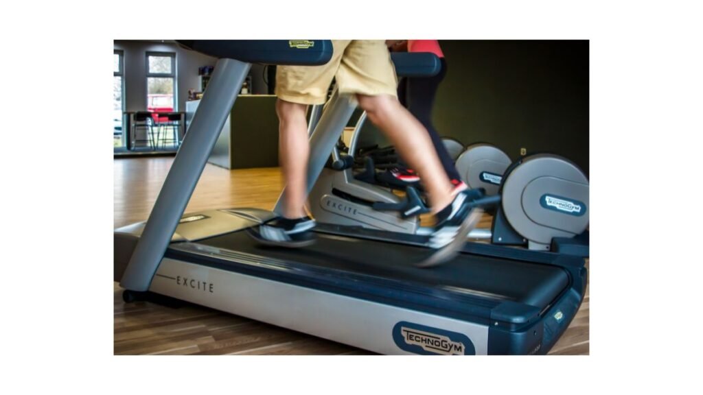 Best Home Incline Treadmill: PowerMax TDM-98 vs FITKIT BLDC