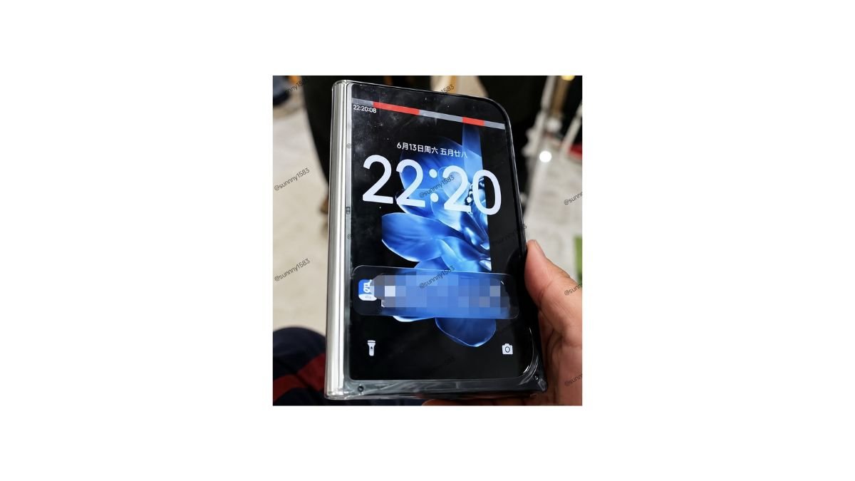 Leaked Xiaomi foldable smartphone showing HyperOS 4 with Xiaomi 17 Fold or Mix Fold 5 branding speculation