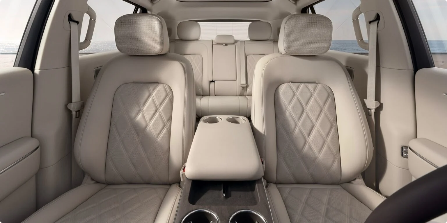 xiaomi Skynomad N70 EREV SUV back seat 1
