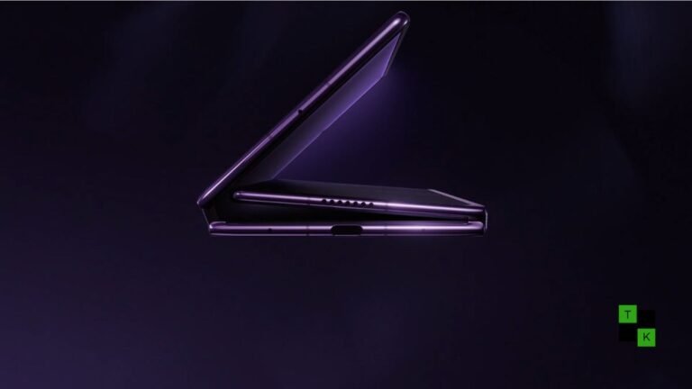 The Huawei Mate XT 2 tri-fold smartphone unfolded to its 10.2-inch screen in Jin Purple next to a glowing Kirin 9050 Pro chip schematic.