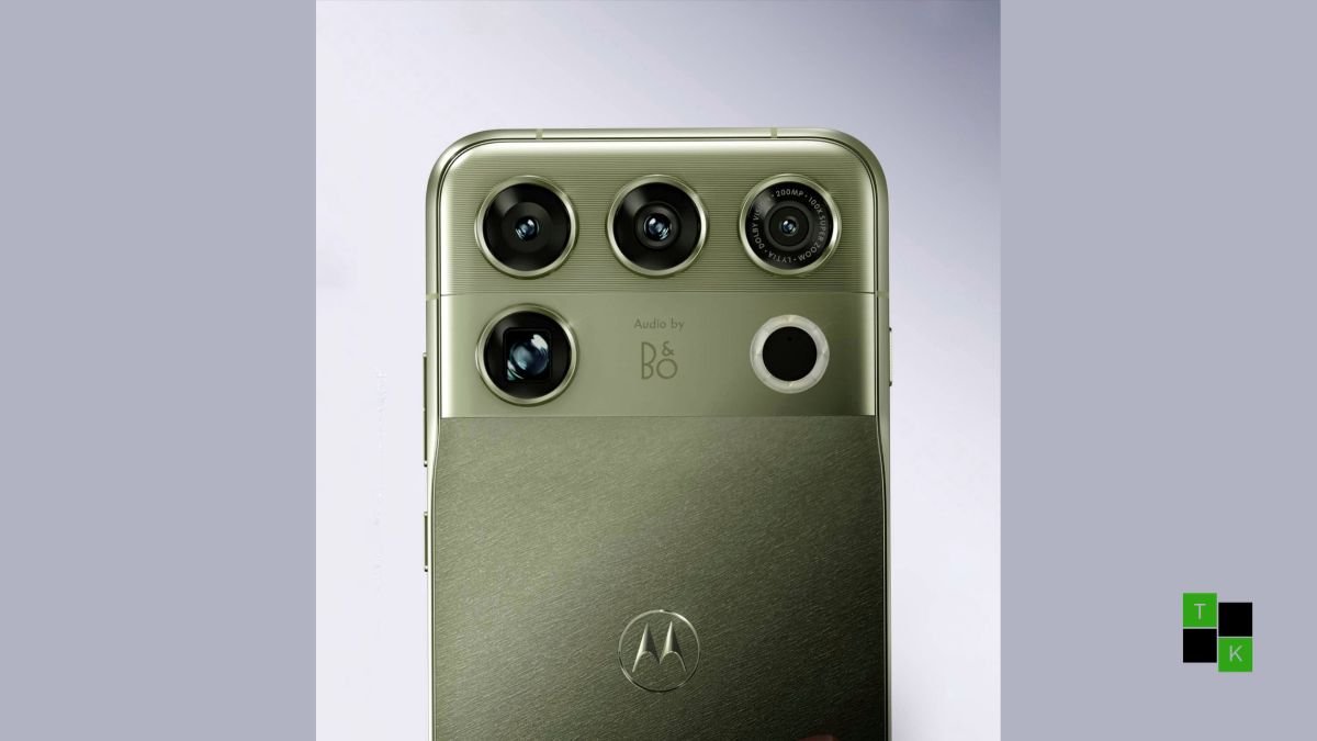 Motorola Signature 27 smartphone in Pantone Capulet Olive finish displaying flat 6.8-inch 165Hz screen and circular 200MP periscope camera module.
