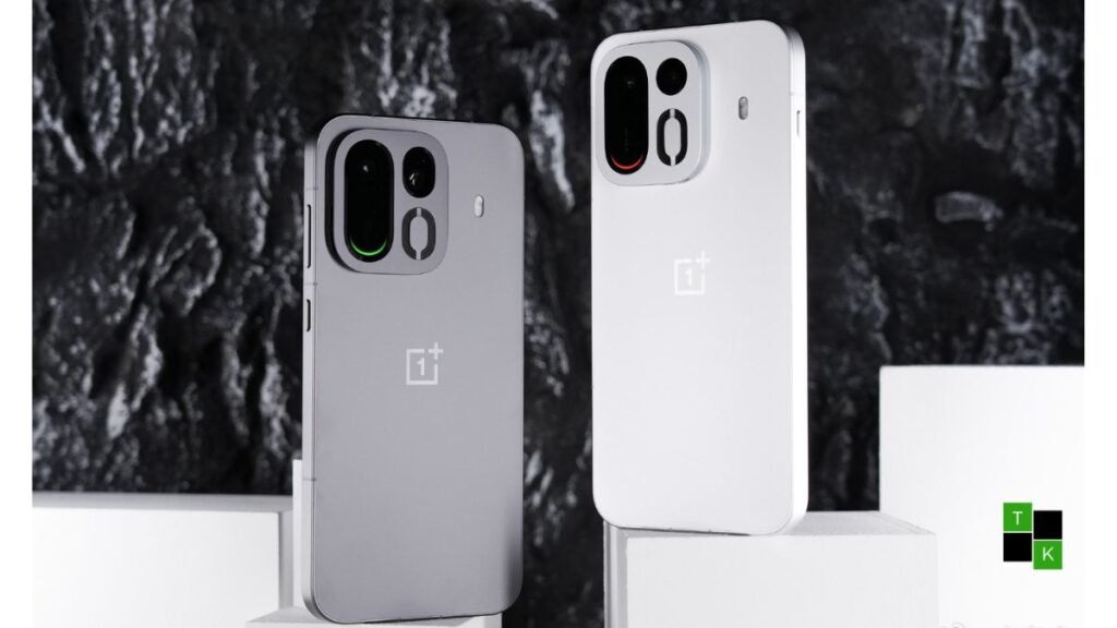 OnePlus Ace 7 Pro gaming smartphone in Liquid Silver finish showing circular camera island with 50MP periscope lens and micro-milled dual cooling exhaust grilles.